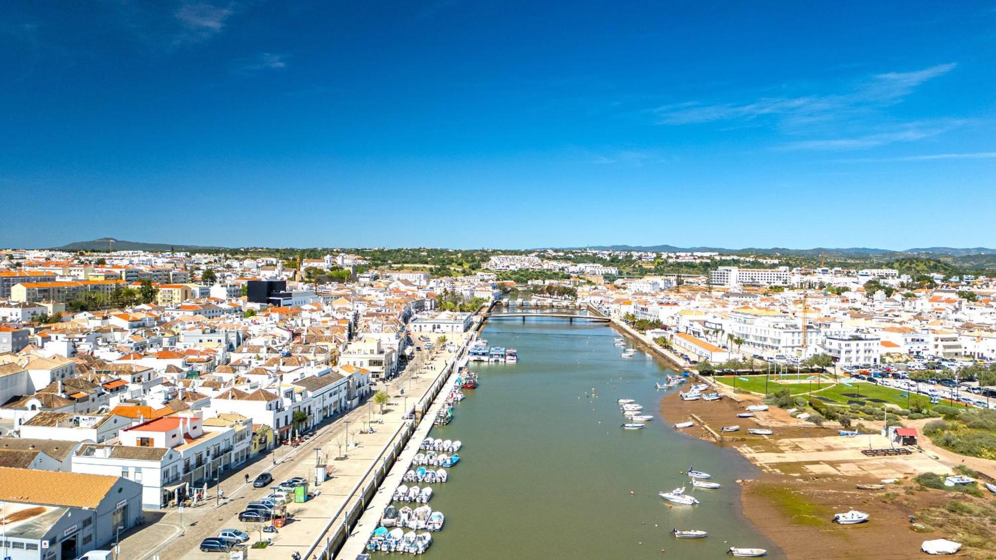 Villa Stylish Townhouse In Tavira Centre, Shared Pool Esterno foto
